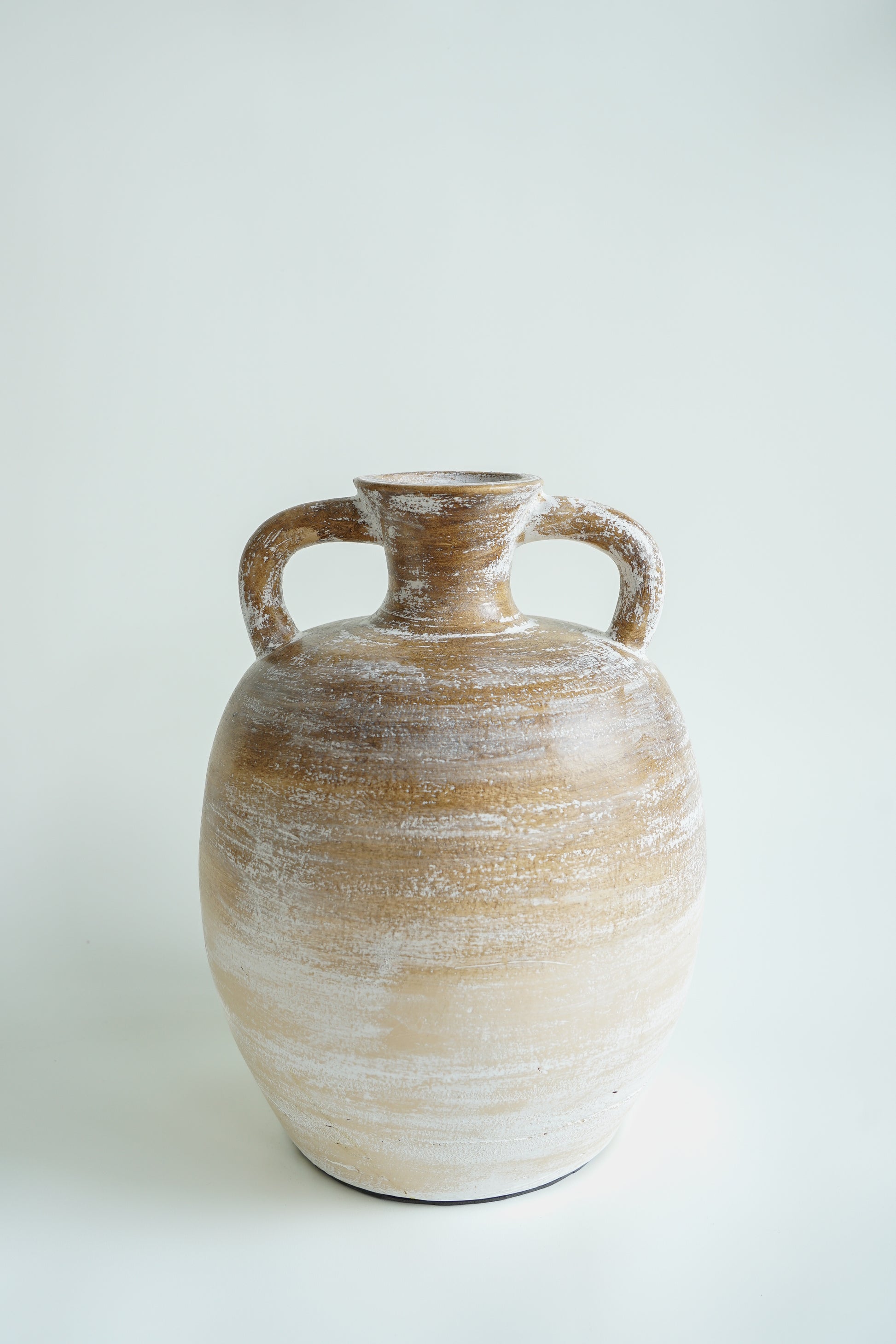 mooie beige creme handgemaakte terracotta vaas Ibiza Bohemian