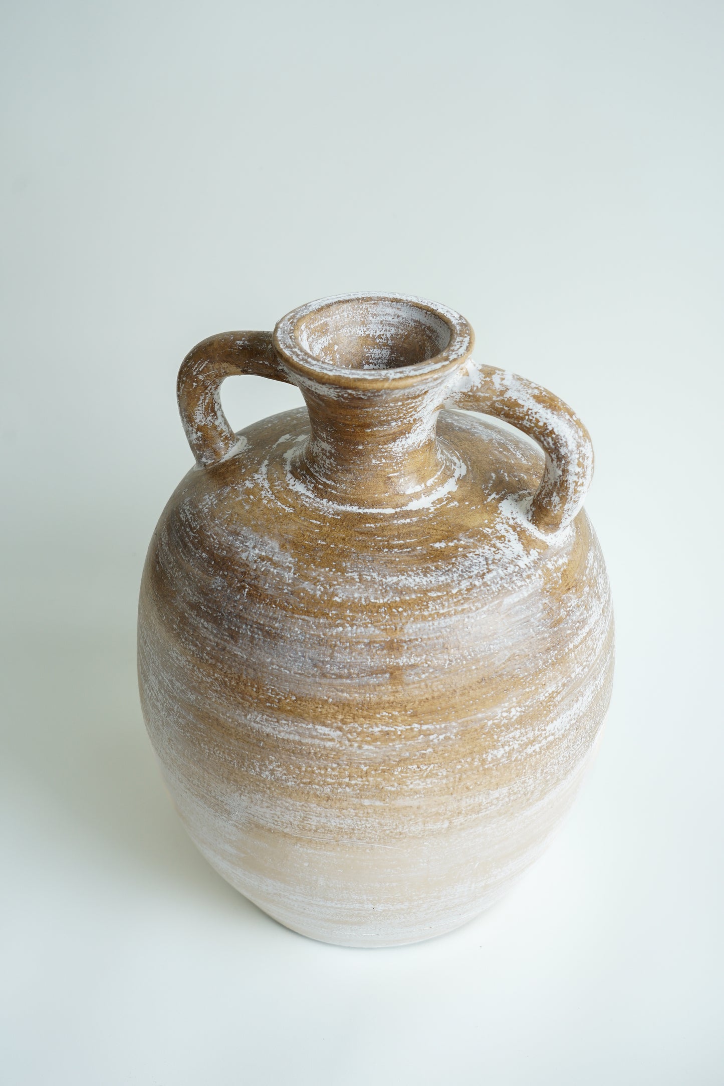 mooie beige creme handgemaakte terracotta vaas Ibiza Bohemian