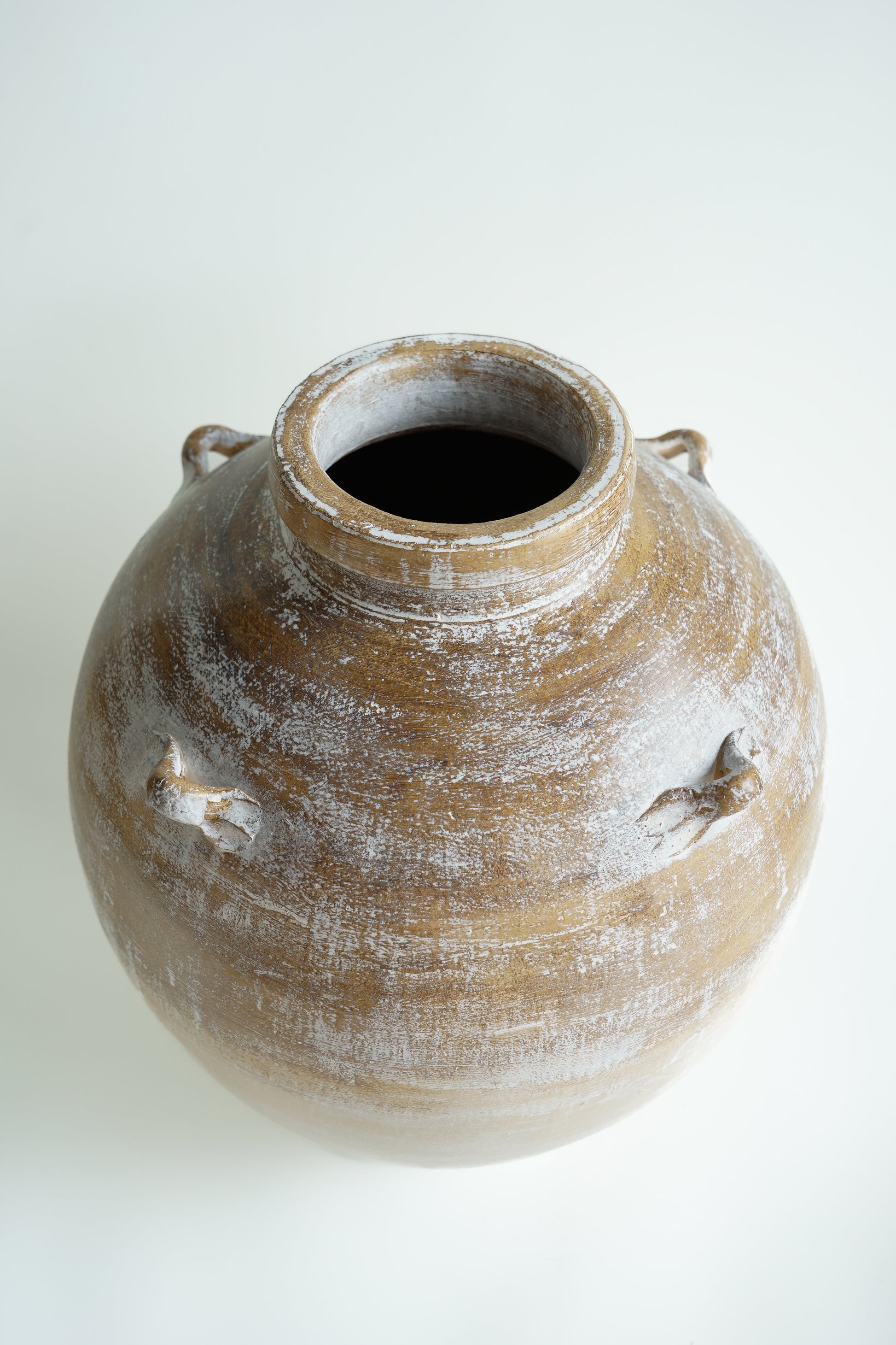 mooie grote beige handgemaakte terracotta vaas Ibiza Bohemian